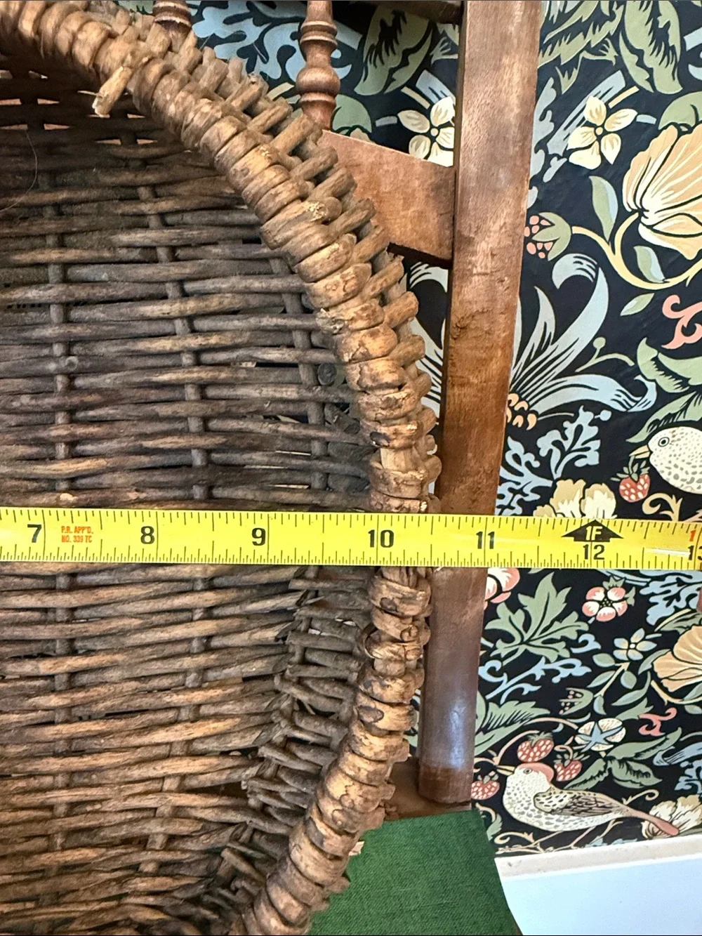 Vintage Curved Ribbed Style Wicker Willow Basket